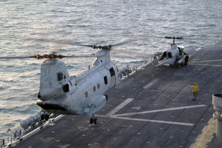 Image: CH-46 and AH-1W Helicopter