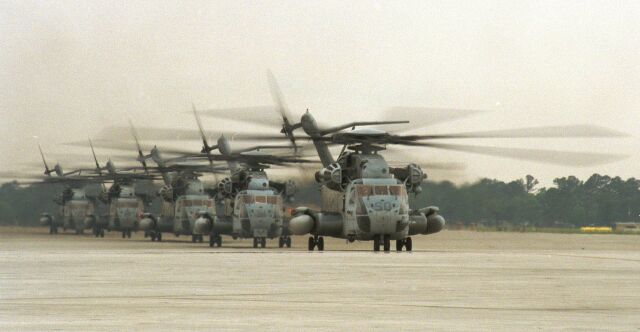 Image: U.S. Marines CH-53 Super Stallions