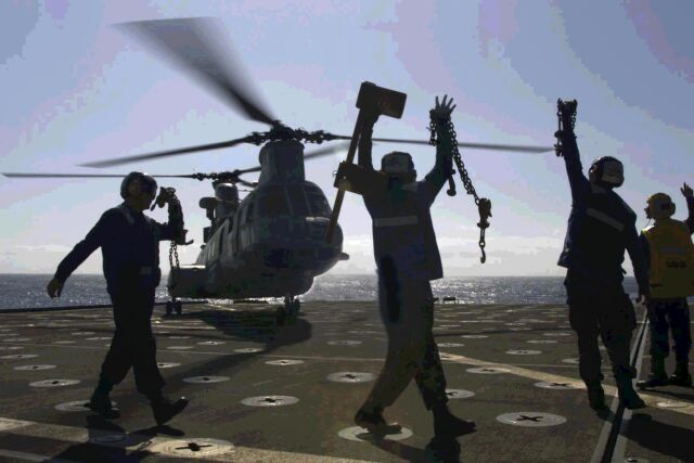 Image: U.S. Marines CH-46
