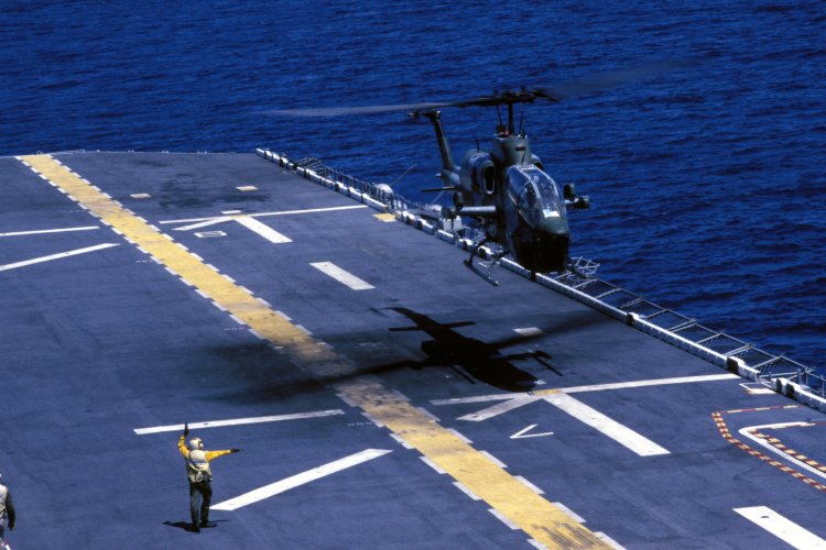 Image: U.S. Marines AH-1W Cobra