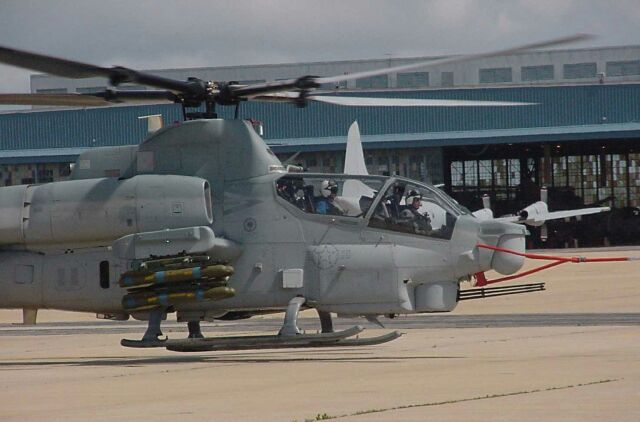 U S Marines Ah 1z Super Cobra Helicopter